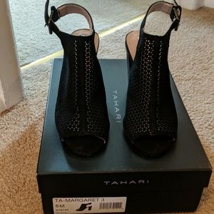 Women's peep toe sandal heel